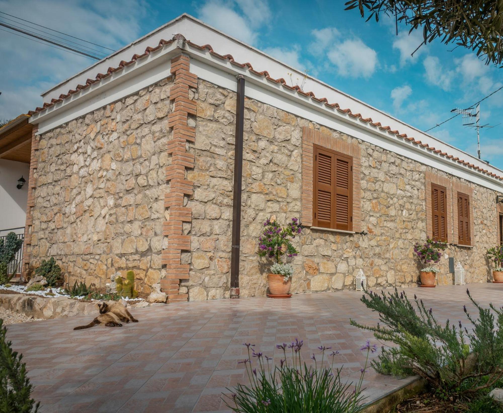 Agriturismo Country Casale Rufo Sonnino Exterior foto