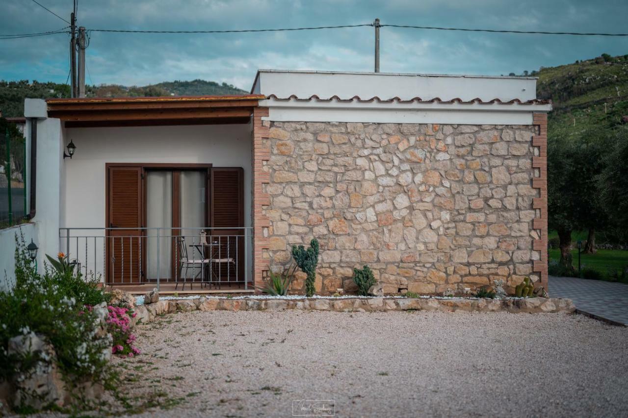 Agriturismo Country Casale Rufo Sonnino Exterior foto