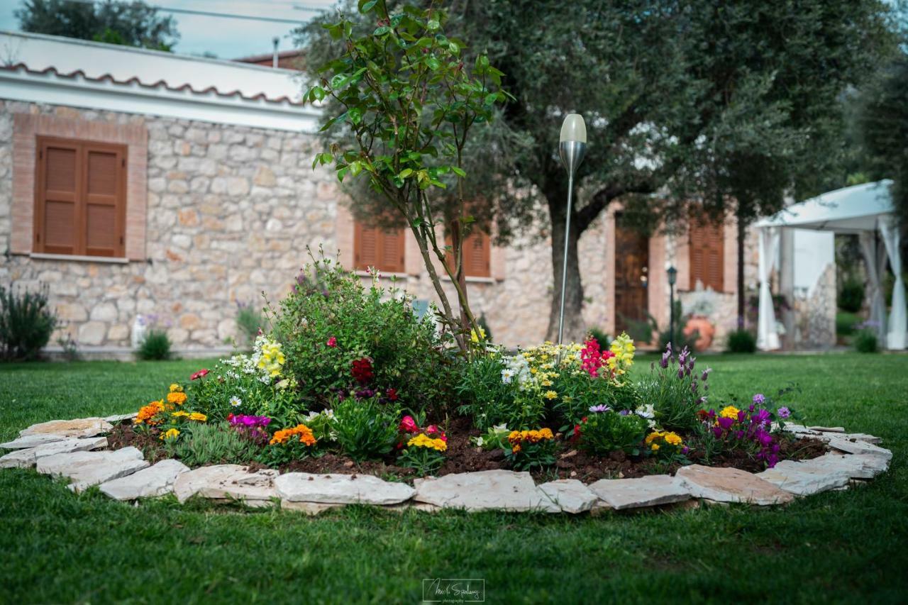 Agriturismo Country Casale Rufo Sonnino Exterior foto